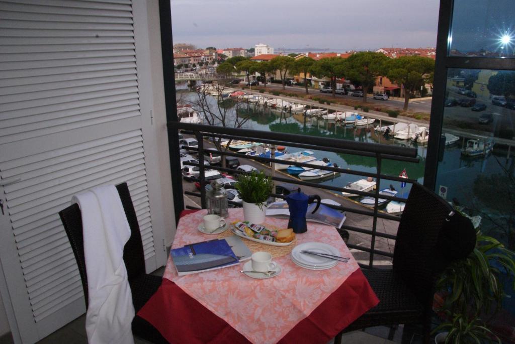 Residence Aprilia Grado Pokój zdjęcie